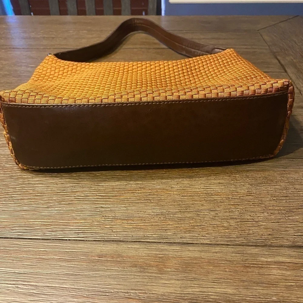 Coldwater Creek Small Brown Woven Shoulder Hand Bag Zip Closure Inside Pockets.